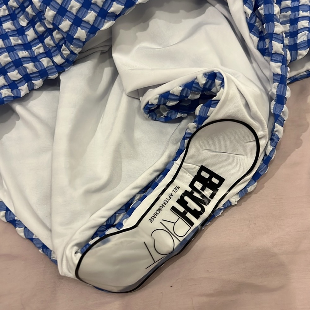 NWT Beach Riot Betsy One Piece Size M ASO Emily Lind/Cadence in We Were Liars - Picture 6 of 7